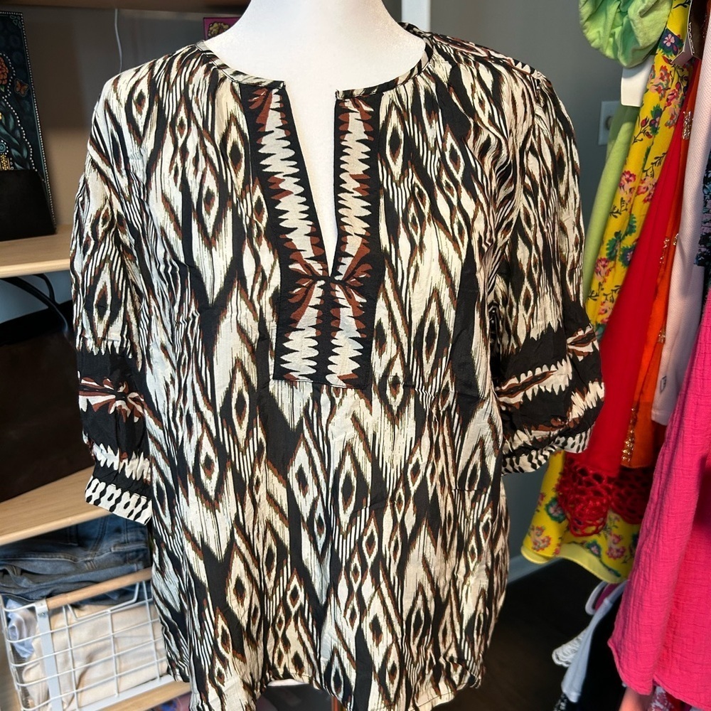Velvet by graham and Spencer Women's Black and White Patterned Top medium nwot